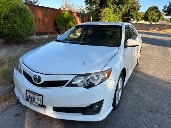 2012 TOYOTA CAMRY for sale by owner