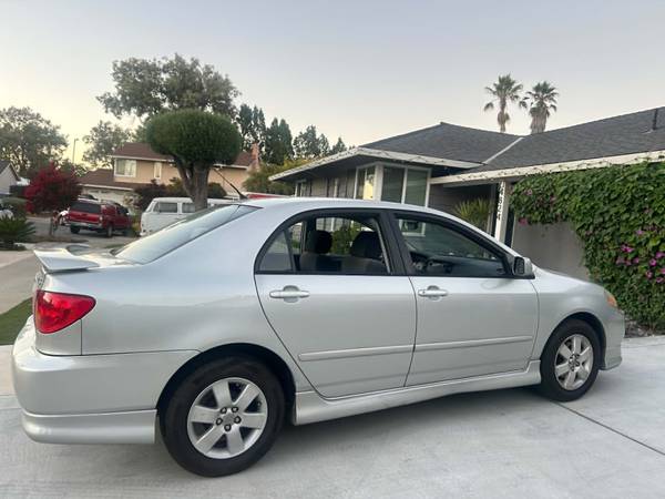 TOYOTA COROLLA S * NO ACCIDENT *NO OIL LEAK* VERY BEAUTIFUL for sale by owner
