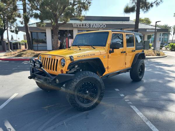 2012 Jeep Wrangler Rubicon for sale by owner