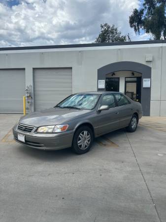 2000 Toyota Camry – Runs Well – 200k Miles for sale by owner