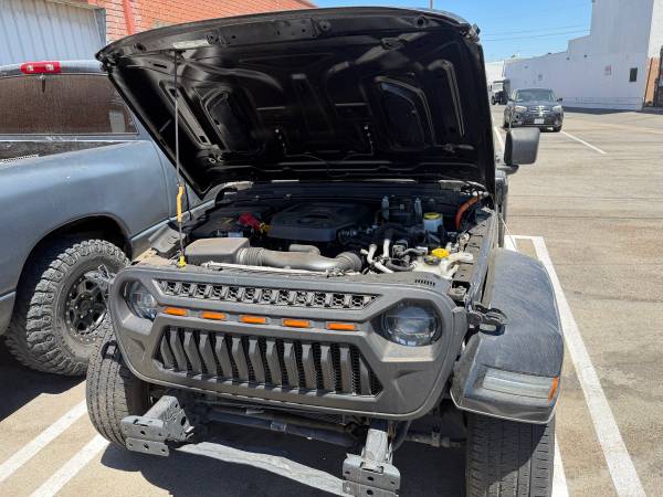 2022 JEEP WRANGLER SAHARA for sale by owner