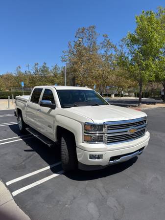 2015 Chevrolet Silverado High Country 77,100miles for sale by owner
