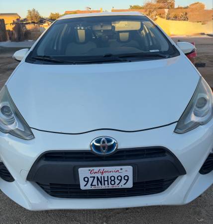 2015 Toyota Prius c for sale by owner