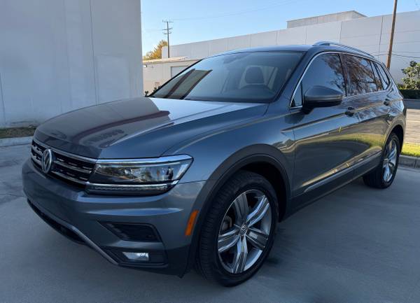 2019 VW Volkswagen Tiguan R- Line Sel Premium 4motion 4 Cylinder for sale by owner