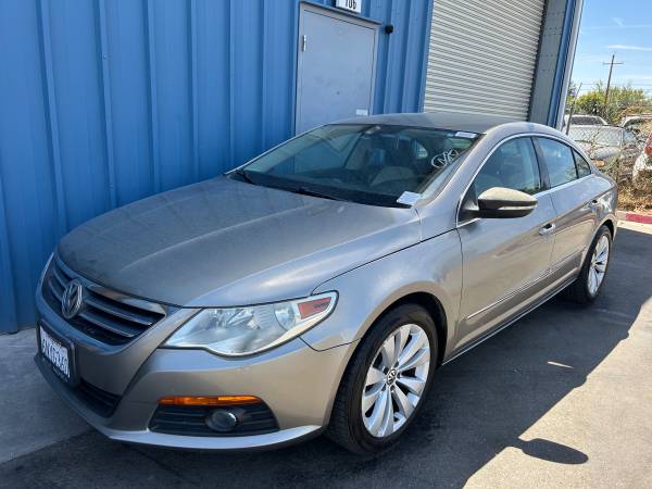 2010 Volkswagen CC Sport *Smogged* LOW LOW MILES! for sale by owner