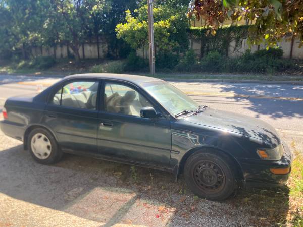 TOYOTA COROLLA - MECHANIC SPECIAL for sale by owner