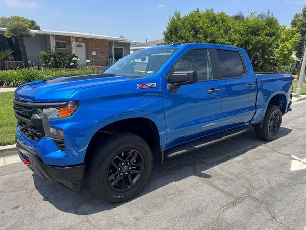 2022 Chevrolet Silverado Crew Cab Trail Boss Z71 4x4 Custom 5.3L V8 for sale by owner