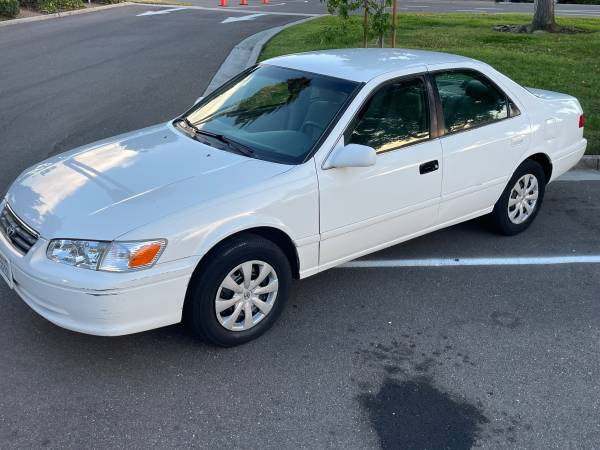 2001 Toyota Camry LE.  86,000 miles.  And very good condition. for sale by owner