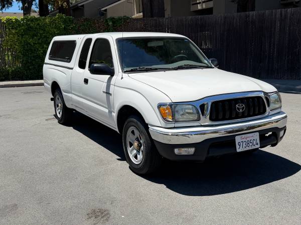 2001 Toyota Tacoma, Low mile for sale by owner