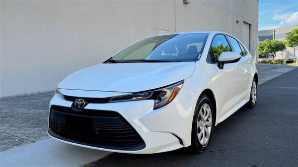 2023 TOYOTA COROLLA  LE for sale by owner