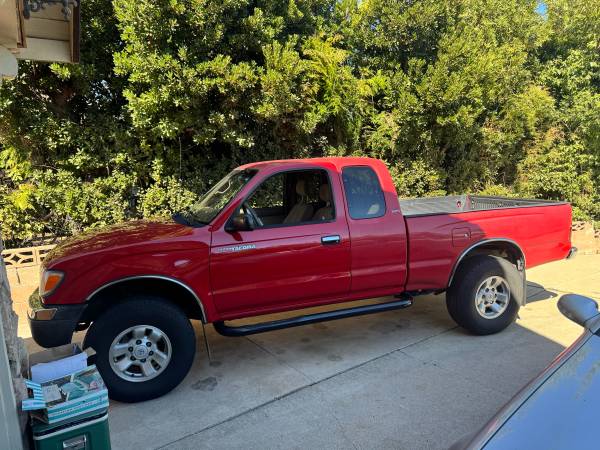 1999 TOYOTA TACOMA SR5 for sale by owner