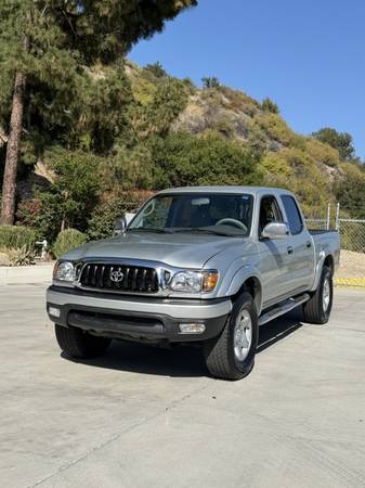 2004 TOYOTA TACOMA for sale by owner