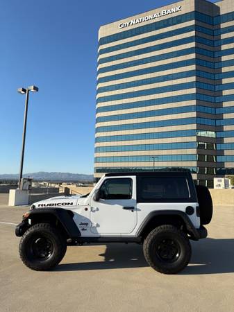 2022 Jeep Wrangler Rubicon 4x4 2-door - LOW MILES for sale by owner