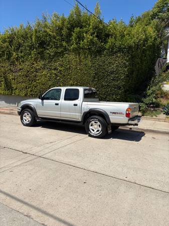 2004 Toyota Tacoma 4x4 for sale by owner