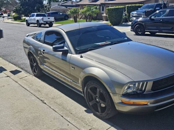 FOR SALE - 2005 Ford Mustang for sale by owner