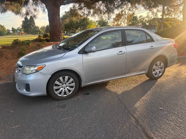 2012 Toyota Corolla LE for sale by owner