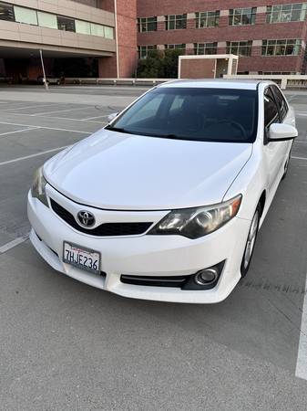 2014 Toyota Camry SE - Only 78,600 Miles - 1 Owner - No Accidents for sale by owner