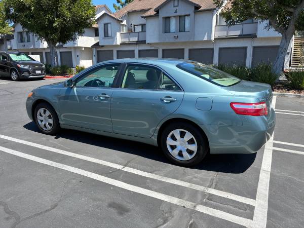 2009 Toyota Camry / 4 Cylinder / Very Economic / One Owner for sale by owner