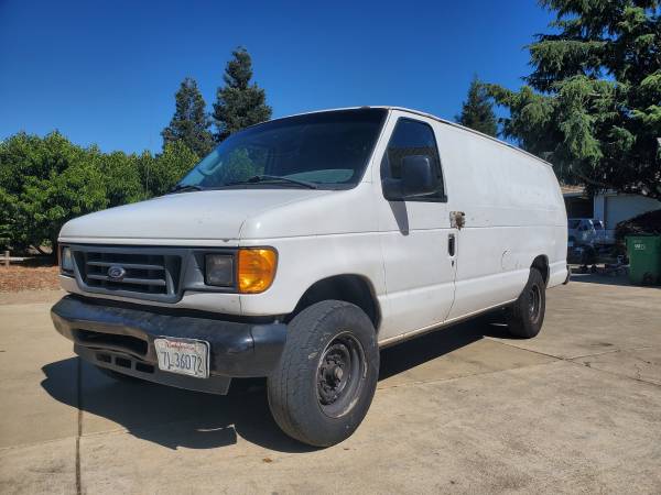 2004 Ford E-250 extended cargo van for sale by owner