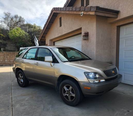 LEXUS RX300 ☆ Fully Loaded! for sale by owner