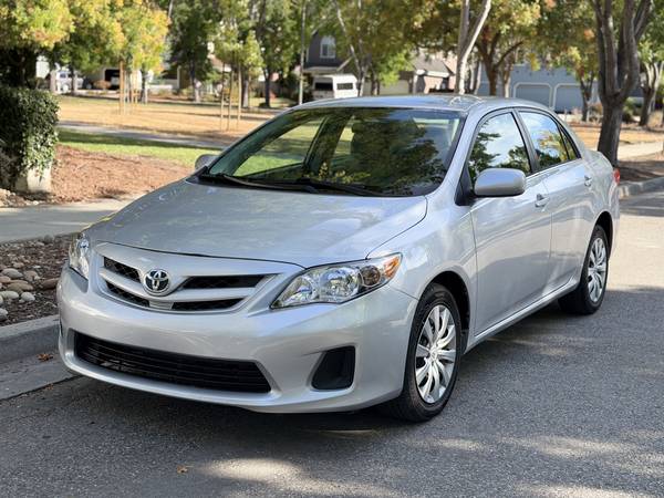 2013 Toyota Corolla Le, 65k miles - Clean title for sale by owner
