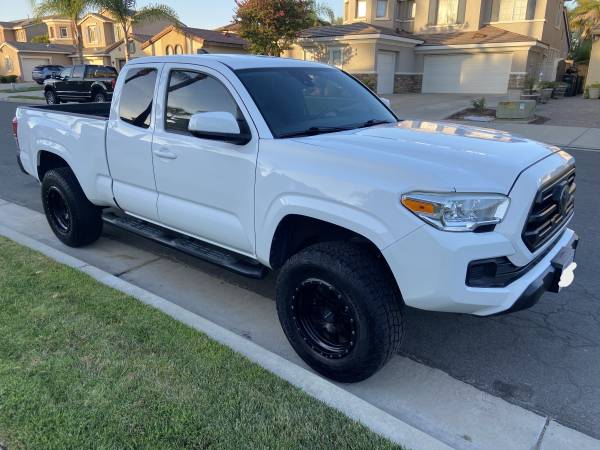 2019 Toyota Tacoma SR Pickup Truck 2 WD 4 Door 6' Bed for sale by owner