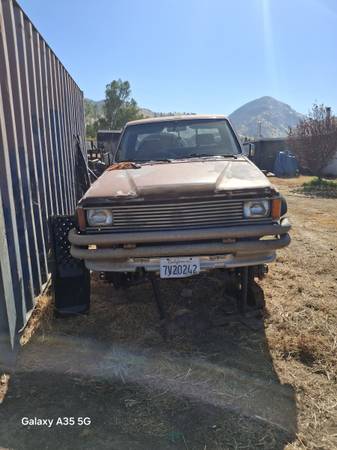 TOYOTA 4X4 for sale by owner