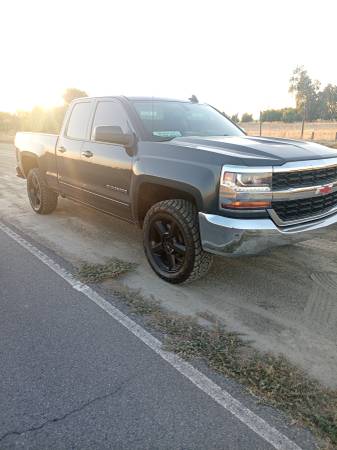 2019 Chevrolet Silverado LT 1500 for sale by owner