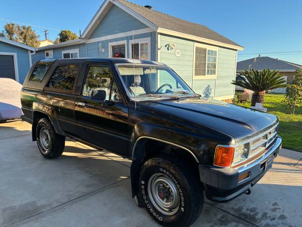 1989 Toyota 4Runner (with Smog Cert) 4X4 for sale by owner