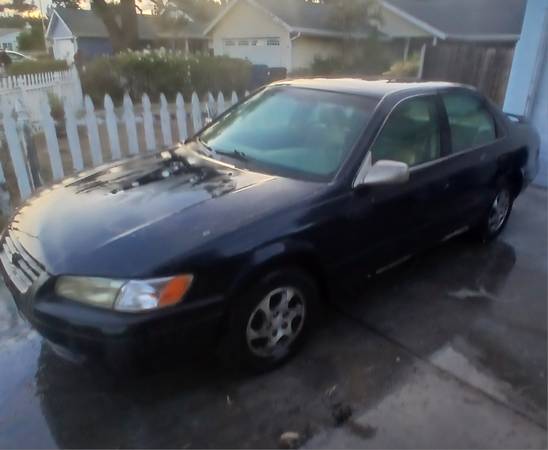 1999 Toyota Camry for sale by owner