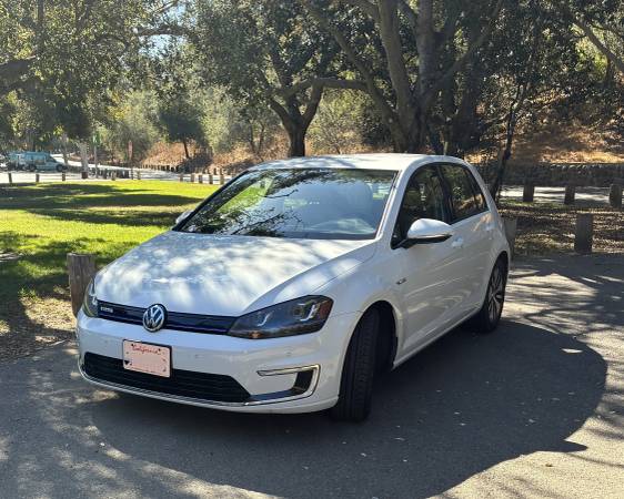 Used 2015 Volkswagen e-Golf SEL Premium Hatchback Sedan 4D FWD for sale by owner