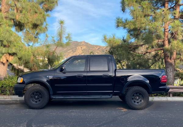 2002 Ford F-150 XLT 4 Door Supercrew 5.4L V8 4x4 for sale by owner