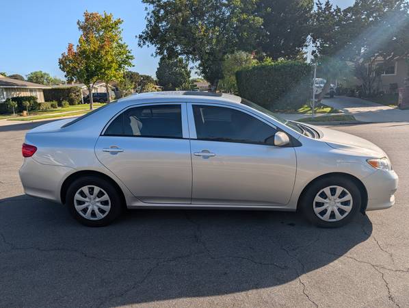 2009 Toyota Corolla LE with 71,040 miles! for sale by owner