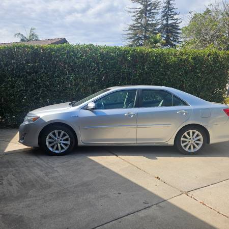 Toyota Camry Hybrid Automatic for sale by owner
