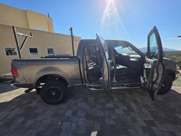 2003 F-150 V8 4x4 Clean for sale by owner