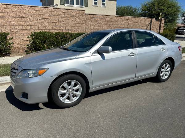 2011 Toyota Camry LE for sale by owner