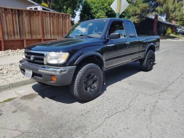 1999 Toyota Tacoma Prerunner SR5 for sale by owner