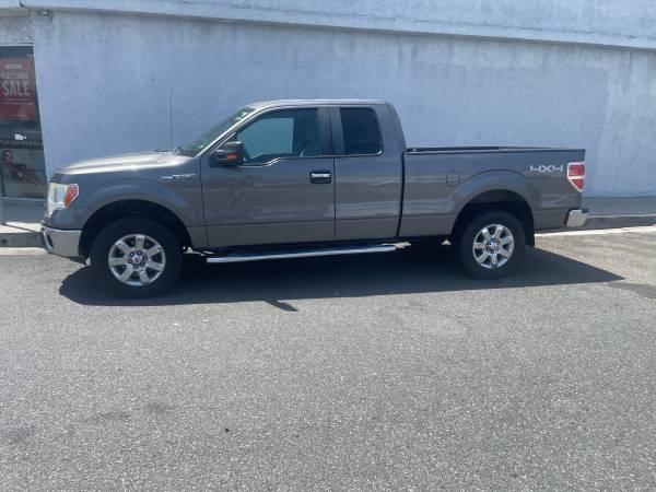 2013 Ford F-150 XLT SuperCab 4x4 5.0L V8 Flex Fuel Pickup Truck for sale by owner