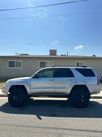 2005 Toyota 4Runner 4WD Sport for sale by owner