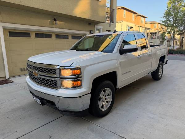 2015 Chevrolet Silverado 1500 Crew Cab LT Pickup 4x4 with 71k Miles for sale by owner
