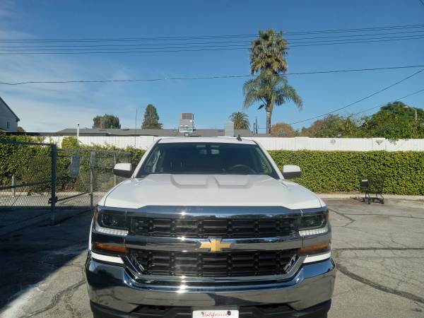 2019 chevrolet Silverado.     (Gmc Sierra) for sale by owner