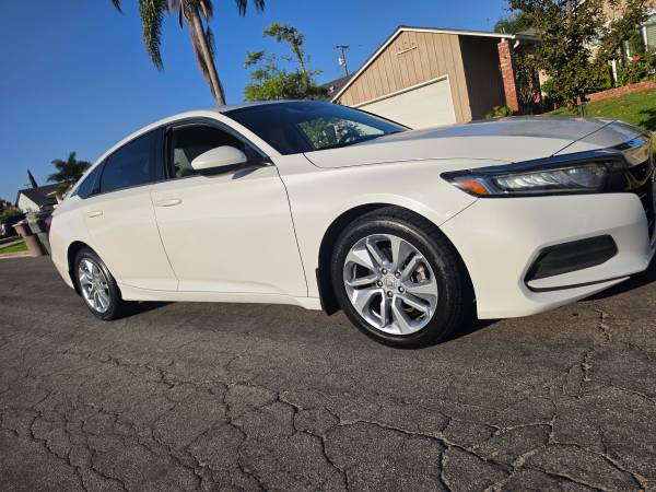 Accord honda 2019 SPORT  , 1 owner - 61,000 miles ,  pearl white for sale by owner