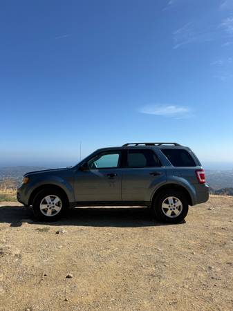 2011 Ford Escape XLT for sale by owner
