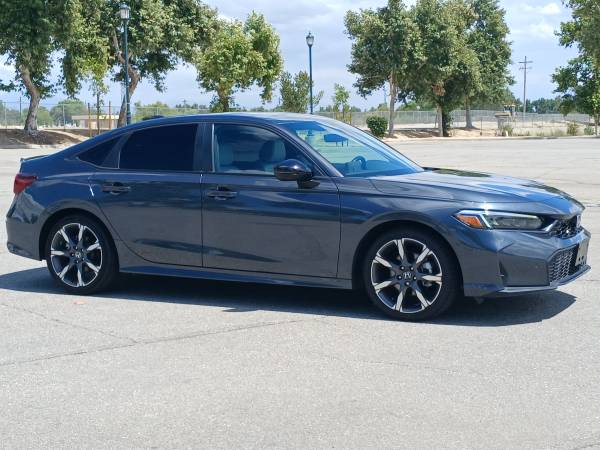 2025 HONDA CIVIC, HYBRID TOURING SPORT,28K,SUNROOF, BOSE PREMIUM SOUND for sale by owner