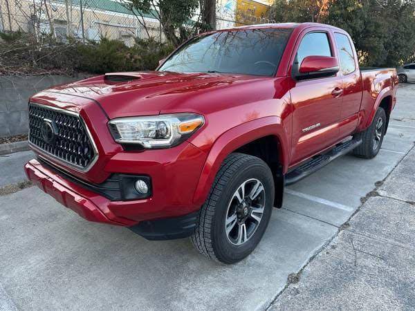 2017 Toyota Tacoma Cabina 1/2 for sale by owner