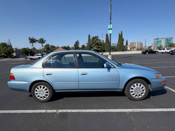 1993 Toyota Corolla LE • Classic • Clean Carfax • Good Condition for sale by owner