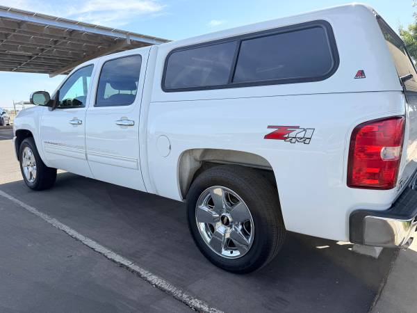 2011 Chevrolet Silverado Z71 4x4 Crew Cab for sale by owner