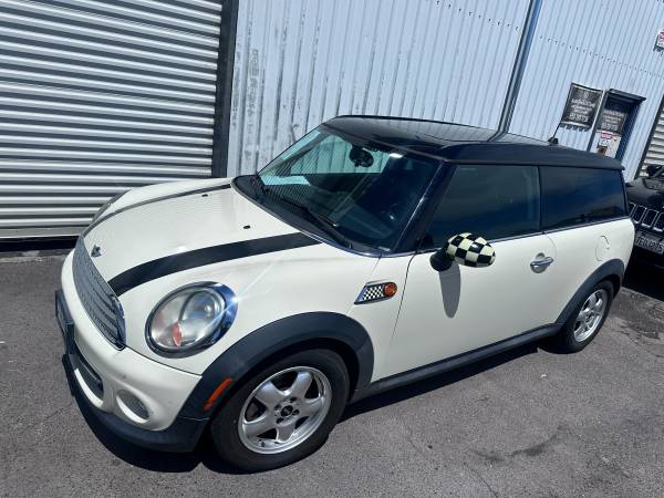 2011 MINI CLUBMAN COOPER for sale by owner