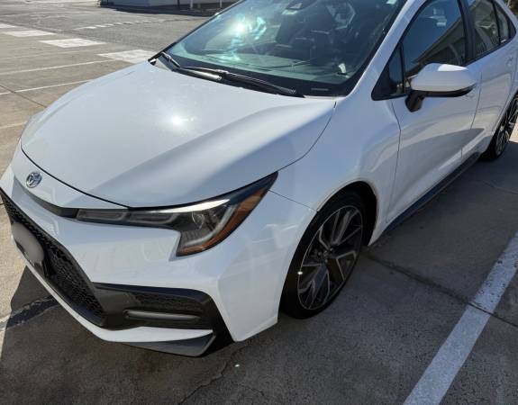 2020 TOYOTA COROLLA SE for sale by owner