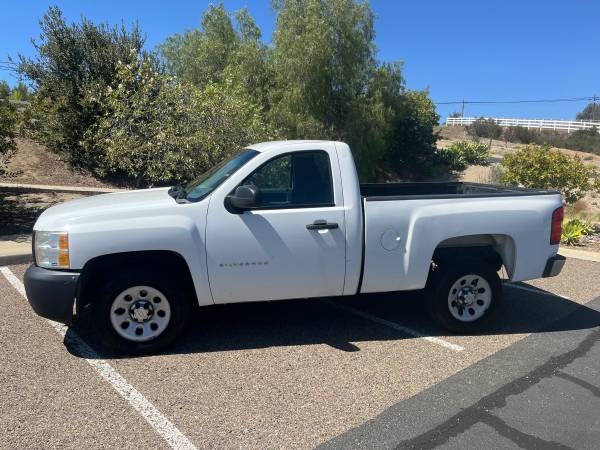 2013 Chevy Silverado C1500 Single Cab, Short Bed. 1-owner. for sale by owner